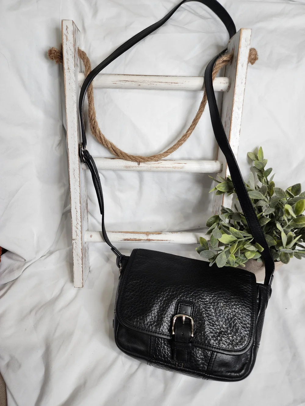 COACH Black Pebbled Leather Taylor Flap Crossbody Bag Shoulder Messenger F31664